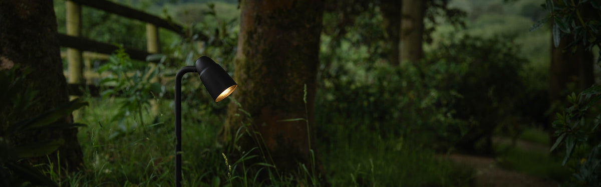 Bronze garden lights
